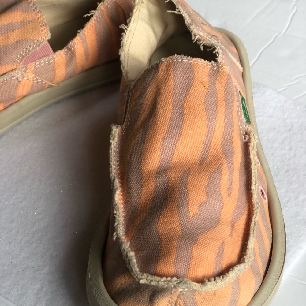 Sanuk sandal nwt - Picture 2 of 8